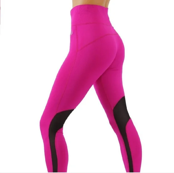 NWOT 0toS Active Pink Leggings with Black Mesh Cutouts, Size L/XL - Picture 1 of 2